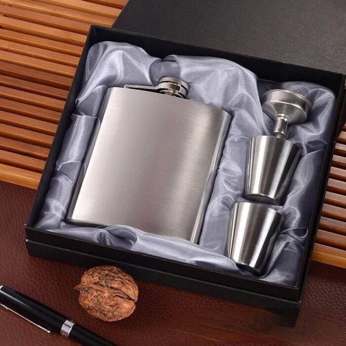 Portable Stainless steel hip flask set - Image 1